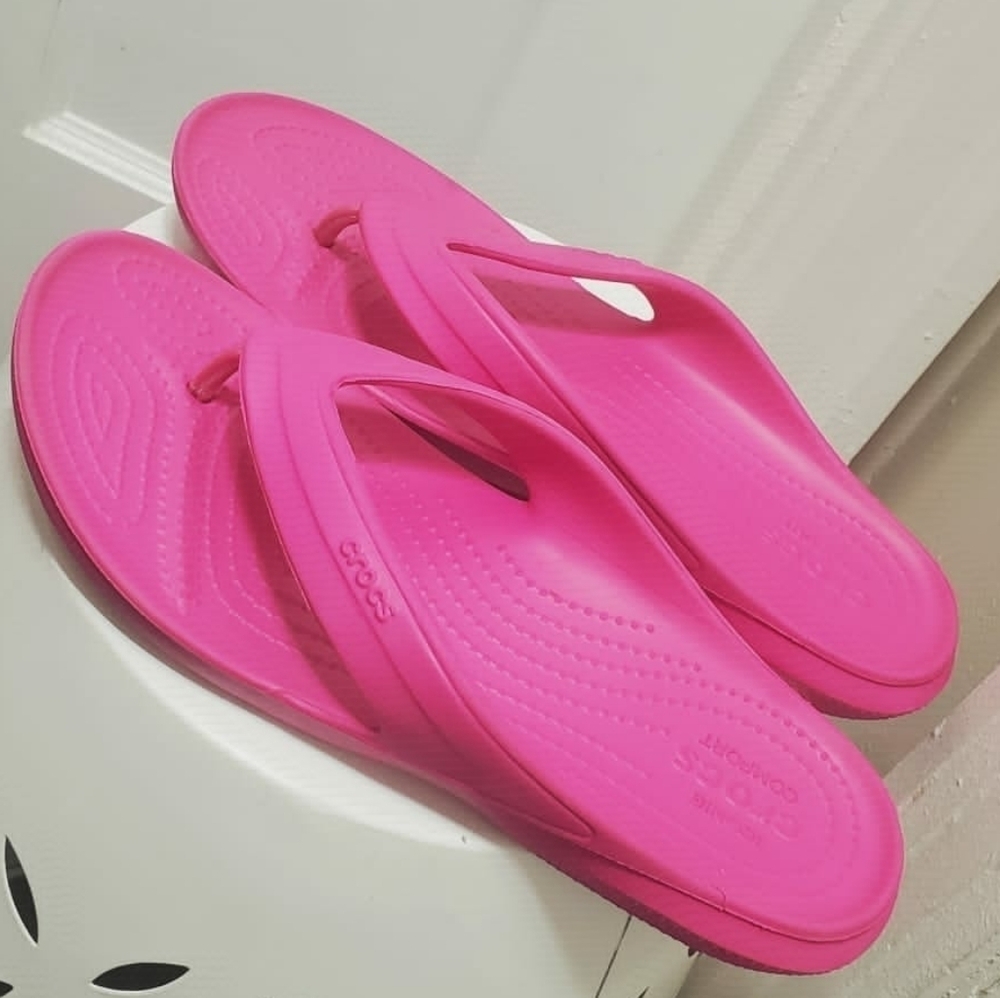 Crocs Unisex Pink Classic Flip Flop M'S 6 & W'S 8🌴